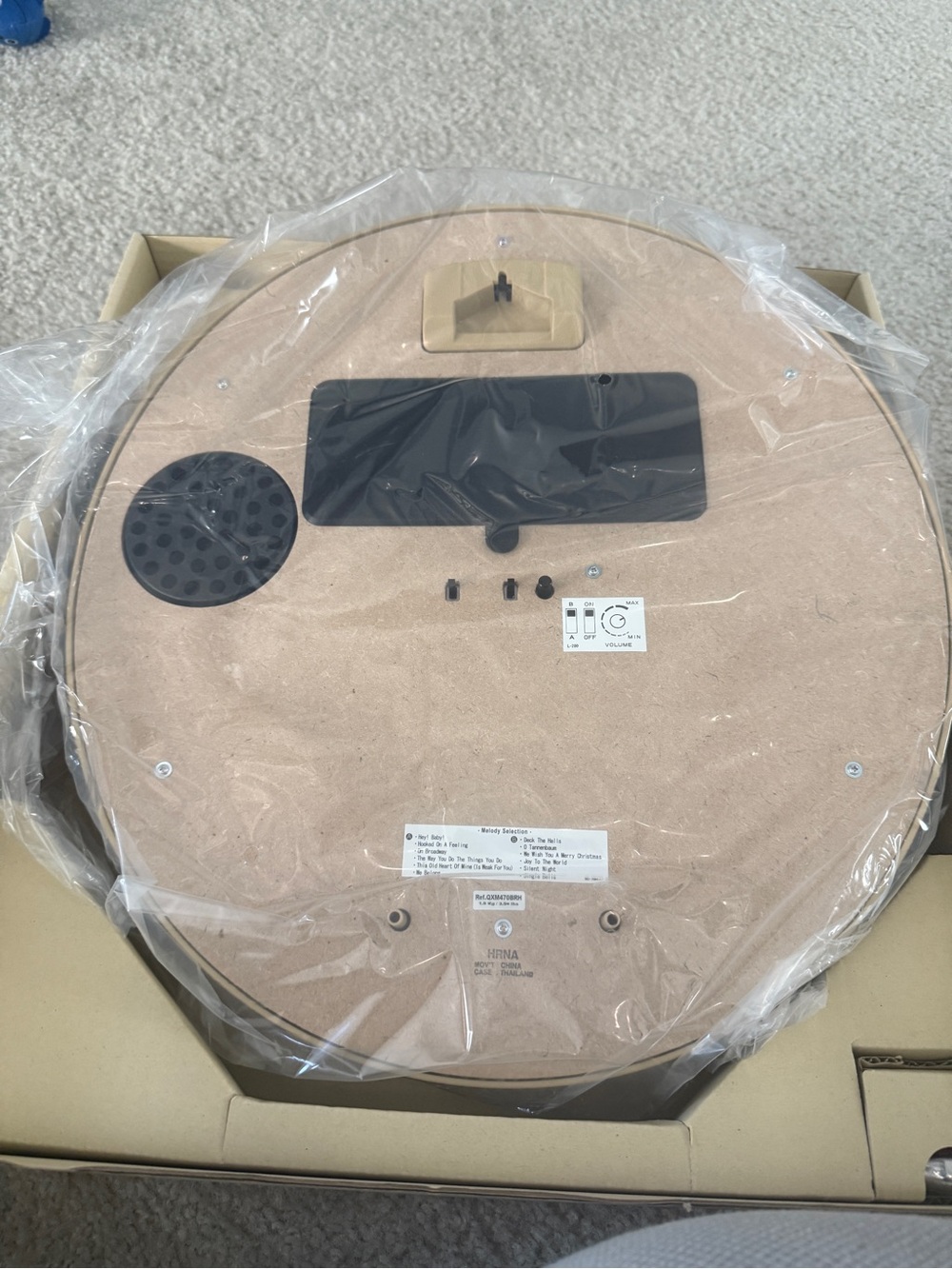 Seiko Brown, Cream and Gold Musical Motion Wall Clock - Picture 7 of 11